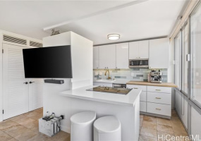 2415 Ala Wai Boulevard,Honolulu,Hawaii,96815,1 Bedroom Bedrooms,1 BathroomBathrooms,Condo/Townhouse,Ala Wai,12,18266122