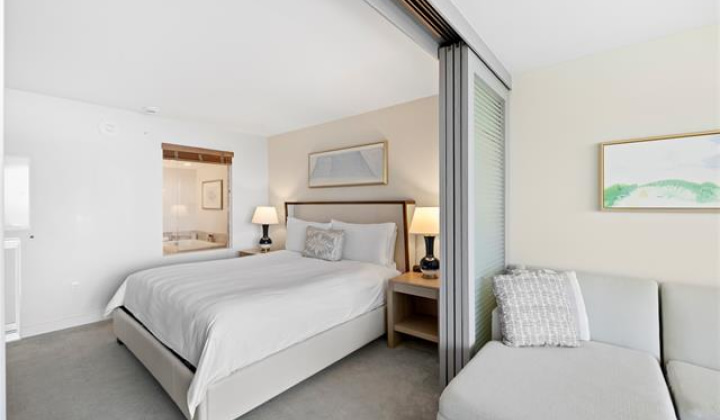 383 Kalaimoku Street,Honolulu,Hawaii,96815,1 Bedroom Bedrooms,1 BathroomBathrooms,Condo/Townhouse,Kalaimoku,19,18266200