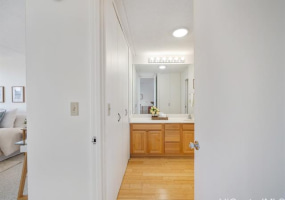 400 Hobron Lane,Honolulu,Hawaii,96815,1 Bedroom Bedrooms,1 BathroomBathrooms,Condo/Townhouse,Hobron,17,18266980