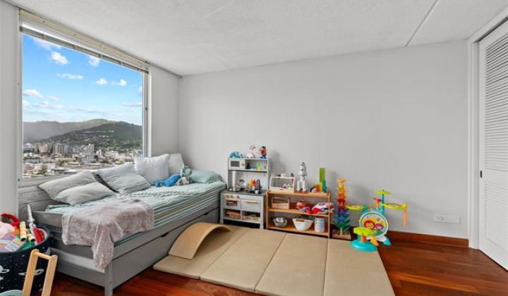 1717 Ala Wai Boulevard,Honolulu,Hawaii,96815,2 Bedrooms Bedrooms,2 BathroomsBathrooms,Condo/Townhouse,Ala Wai,16,19429677