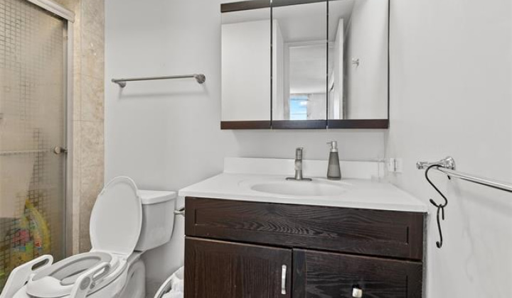 1717 Ala Wai Boulevard,Honolulu,Hawaii,96815,2 Bedrooms Bedrooms,2 BathroomsBathrooms,Condo/Townhouse,Ala Wai,16,19429677