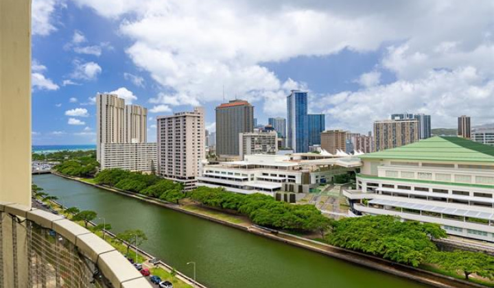 1717 Ala Wai Boulevard,Honolulu,Hawaii,96815,2 Bedrooms Bedrooms,2 BathroomsBathrooms,Condo/Townhouse,Ala Wai,16,19429677