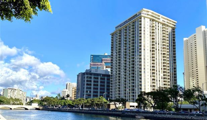 1717 Ala Wai Boulevard,Honolulu,Hawaii,96815,2 Bedrooms Bedrooms,2 BathroomsBathrooms,Condo/Townhouse,Ala Wai,16,19429677