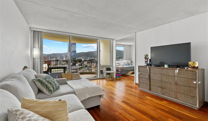 1717 Ala Wai Boulevard,Honolulu,Hawaii,96815,2 Bedrooms Bedrooms,2 BathroomsBathrooms,Condo/Townhouse,Ala Wai,16,19429677
