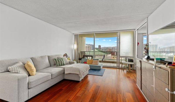 1717 Ala Wai Boulevard,Honolulu,Hawaii,96815,2 Bedrooms Bedrooms,2 BathroomsBathrooms,Condo/Townhouse,Ala Wai,16,19429677