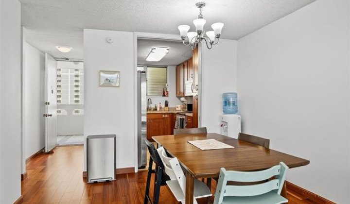 1717 Ala Wai Boulevard,Honolulu,Hawaii,96815,2 Bedrooms Bedrooms,2 BathroomsBathrooms,Condo/Townhouse,Ala Wai,16,19429677