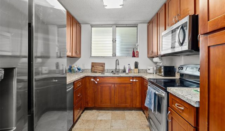 1717 Ala Wai Boulevard,Honolulu,Hawaii,96815,2 Bedrooms Bedrooms,2 BathroomsBathrooms,Condo/Townhouse,Ala Wai,16,19429677
