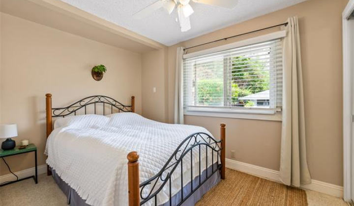 298 Moomuku Place,Honolulu,Hawaii,96825,10 Bedrooms Bedrooms,6 BathroomsBathrooms,Single family,Moomuku,18267692