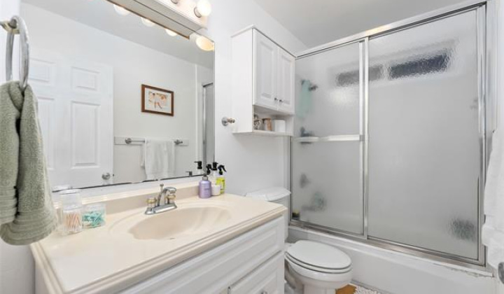 298 Moomuku Place,Honolulu,Hawaii,96825,10 Bedrooms Bedrooms,6 BathroomsBathrooms,Single family,Moomuku,18267692