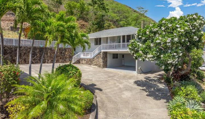 298 Moomuku Place,Honolulu,Hawaii,96825,10 Bedrooms Bedrooms,6 BathroomsBathrooms,Single family,Moomuku,18267692