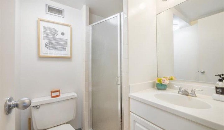225 Queen Street,Honolulu,Hawaii,96813,2 Bedrooms Bedrooms,2 BathroomsBathrooms,Condo/Townhouse,Queen,19,18267841