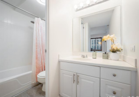 225 Queen Street,Honolulu,Hawaii,96813,2 Bedrooms Bedrooms,2 BathroomsBathrooms,Condo/Townhouse,Queen,19,18267841