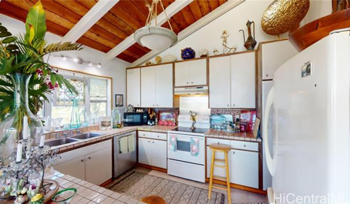 46-204 Yacht Club Street,Kaneohe,Hawaii,96744,4 Bedrooms Bedrooms,3 BathroomsBathrooms,Single family,Yacht Club,18268639