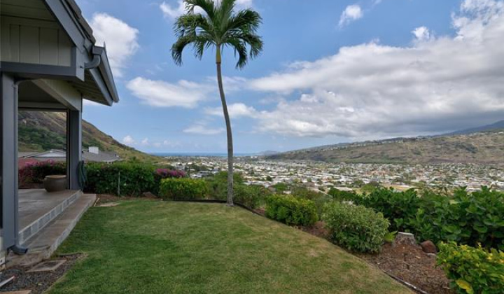 7440 Kamehame Place,Honolulu,Hawaii,96825,4 ベッドルーム ベッドルーム,2 バスルームバスルーム,一戸建て,Kamehame,18724484