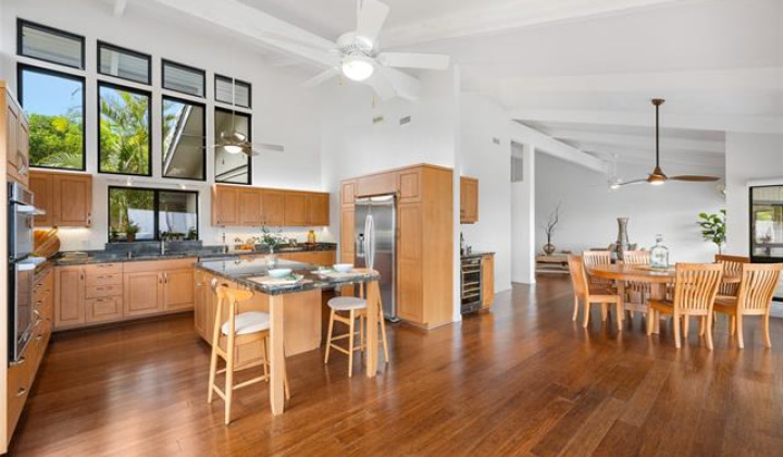 7440 Kamehame Place,Honolulu,Hawaii,96825,4 ベッドルーム ベッドルーム,2 バスルームバスルーム,一戸建て,Kamehame,18724484