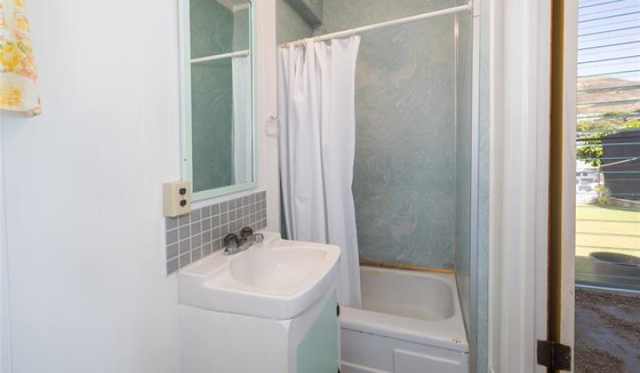 1042 Hui Street,Kailua,Hawaii,96734,4 Bedrooms Bedrooms,2 BathroomsBathrooms,Single family,Hui,18269020