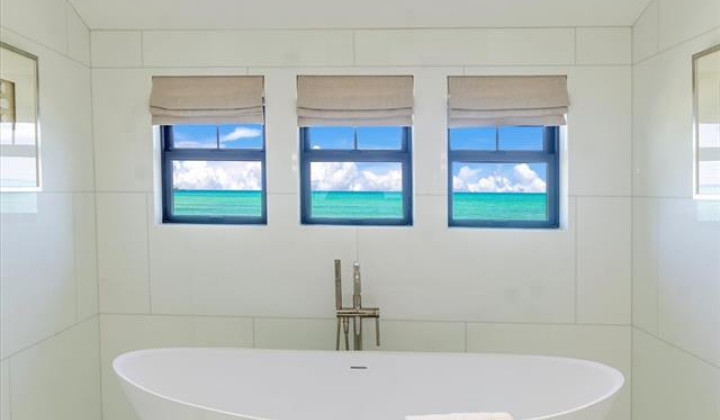 17 Laiki Place,Kailua,Hawaii,96734,7 Bedrooms Bedrooms,6 BathroomsBathrooms,Single family,Laiki,18269760
