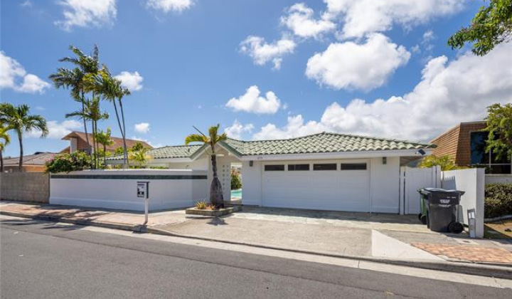 675 Kaumakani Street,Honolulu,Hawaii,96825,5 ベッドルーム ベッドルーム,3 バスルームバスルーム,一戸建て,Kaumakani,18725647