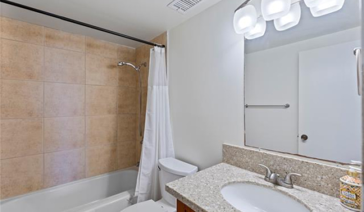2333 Kapiolani Boulevard,Honolulu,Hawaii,96826,2 Bedrooms Bedrooms,2 BathroomsBathrooms,Condo/Townhouse,Kapiolani,8,18270861