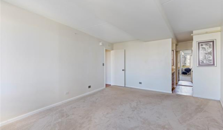 2333 Kapiolani Boulevard,Honolulu,Hawaii,96826,2 Bedrooms Bedrooms,2 BathroomsBathrooms,Condo/Townhouse,Kapiolani,8,18270861