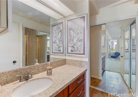2333 Kapiolani Boulevard,Honolulu,Hawaii,96826,2 Bedrooms Bedrooms,2 BathroomsBathrooms,Condo/Townhouse,Kapiolani,8,18270861