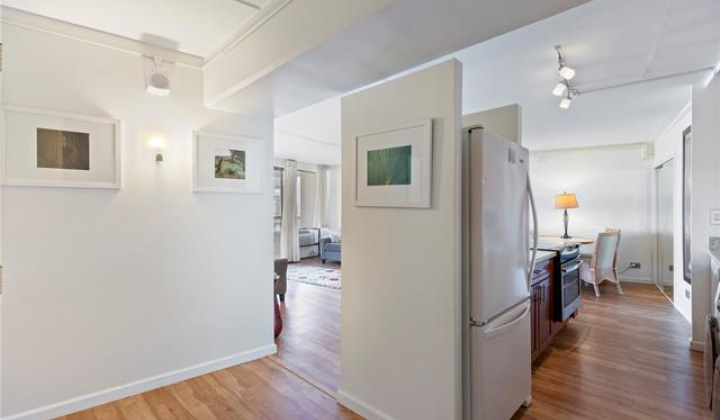 2333 Kapiolani Boulevard,Honolulu,Hawaii,96826,2 Bedrooms Bedrooms,2 BathroomsBathrooms,Condo/Townhouse,Kapiolani,8,18270861