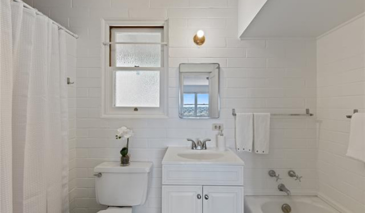 2326 Sonoma Street,Honolulu,Hawaii,96822,5 Bedrooms Bedrooms,4 BathroomsBathrooms,Single family,Sonoma,18271471
