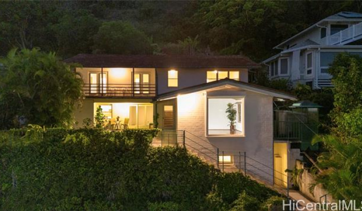 2326 Sonoma Street,Honolulu,Hawaii,96822,5 Bedrooms Bedrooms,4 BathroomsBathrooms,Single family,Sonoma,18271471