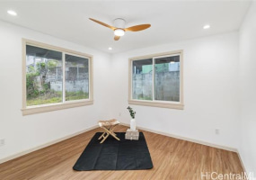1582 Laulani Street,Honolulu,Hawaii,96819,3 ベッドルーム ベッドルーム,2 バスルームバスルーム,一戸建て,Laulani,18271517