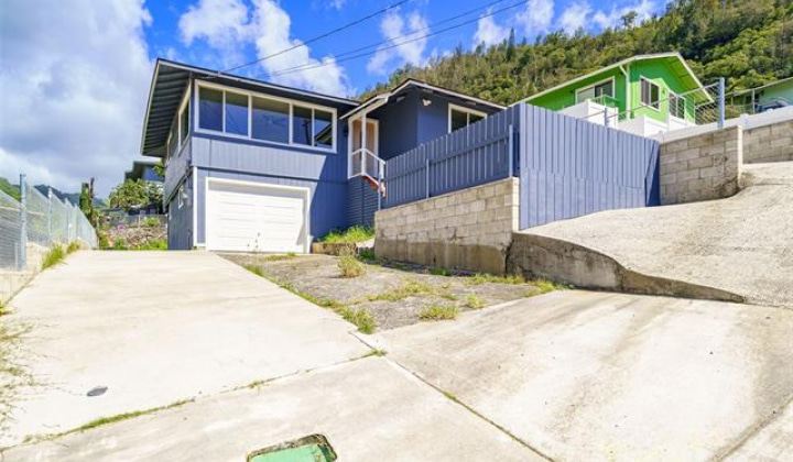 1582 Laulani Street,Honolulu,Hawaii,96819,3 ベッドルーム ベッドルーム,2 バスルームバスルーム,一戸建て,Laulani,18271517