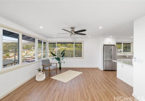 1582 Laulani Street,Honolulu,Hawaii,96819,3 ベッドルーム ベッドルーム,2 バスルームバスルーム,一戸建て,Laulani,18271517