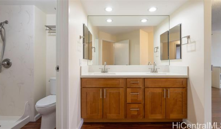 2101 Nuuanu Avenue,Honolulu,Hawaii,96817,3 ベッドルーム ベッドルーム,2 バスルームバスルーム,コンド / タウンハウス,Nuuanu,23,18272040