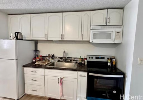 1655 Makaloa Street,Honolulu,Hawaii,96814,1 Bedroom Bedrooms,1 BathroomBathrooms,Condo/Townhouse,Makaloa,10,18272138