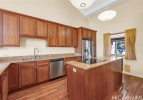 1487 Hiikala Place,Honolulu,Hawaii,96816,4 ベッドルーム ベッドルーム,2 バスルームバスルーム,コンド / タウンハウス,Hiikala,1,18272334