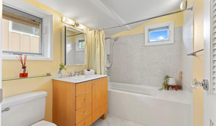 2055 Alihilani Place,Honolulu,Hawaii,96822,4 ベッドルーム ベッドルーム,5 バスルームバスルーム,一戸建て,Alihilani,18730081