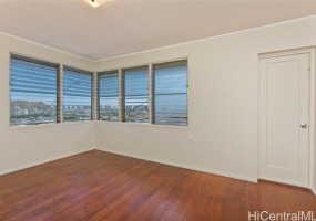 725 Walea Place,Honolulu,Hawaii,96817,4 ベッドルーム ベッドルーム,2 バスルームバスルーム,一戸建て,Walea,18272946