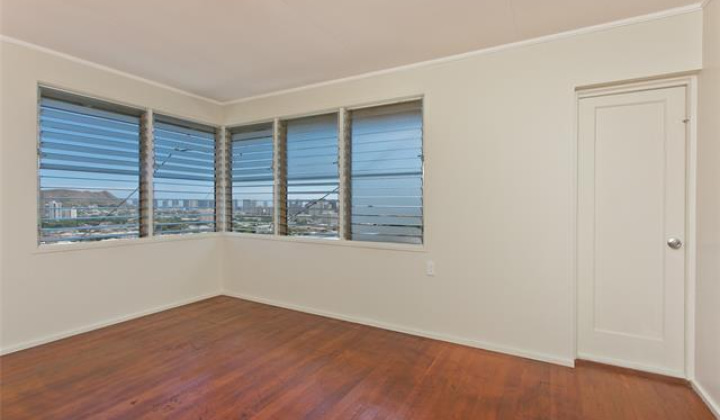 725 Walea Place,Honolulu,Hawaii,96817,4 ベッドルーム ベッドルーム,2 バスルームバスルーム,一戸建て,Walea,18272946