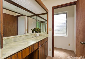 725 Walea Place,Honolulu,Hawaii,96817,4 ベッドルーム ベッドルーム,2 バスルームバスルーム,一戸建て,Walea,18272946
