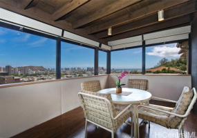 725 Walea Place,Honolulu,Hawaii,96817,4 ベッドルーム ベッドルーム,2 バスルームバスルーム,一戸建て,Walea,18272946
