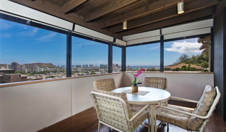 725 Walea Place,Honolulu,Hawaii,96817,4 ベッドルーム ベッドルーム,2 バスルームバスルーム,一戸建て,Walea,18272946