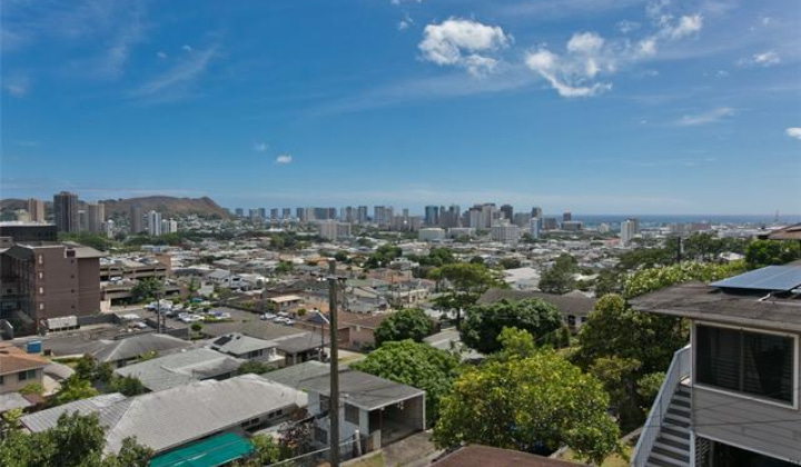 725 Walea Place,Honolulu,Hawaii,96817,4 ベッドルーム ベッドルーム,2 バスルームバスルーム,一戸建て,Walea,18272946