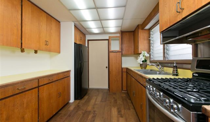 725 Walea Place,Honolulu,Hawaii,96817,4 ベッドルーム ベッドルーム,2 バスルームバスルーム,一戸建て,Walea,18272946