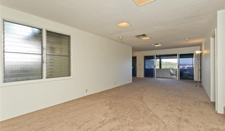 725 Walea Place,Honolulu,Hawaii,96817,4 ベッドルーム ベッドルーム,2 バスルームバスルーム,一戸建て,Walea,18272946