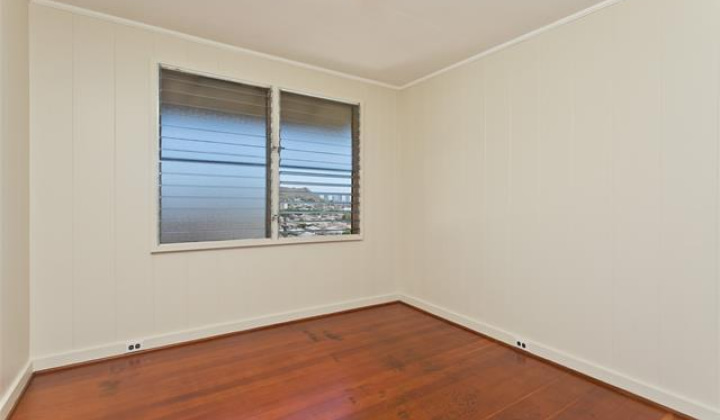 725 Walea Place,Honolulu,Hawaii,96817,4 ベッドルーム ベッドルーム,2 バスルームバスルーム,一戸建て,Walea,18272946