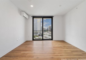 987 Queen Street,Honolulu,Hawaii,96814,1 Bedroom Bedrooms,1 BathroomBathrooms,Condo/Townhouse,Queen,12,18273495