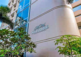 555 大学 Avenue,Honolulu,Hawaii,96826,1 ベッドルーム ベッドルーム,1 バスルームバスルーム,コンド / タウンハウス,University,1,18274383