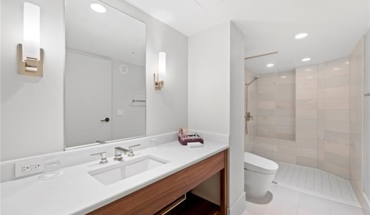2139 Kuhio Avenue,Honolulu,Hawaii,96815,2 Bedrooms Bedrooms,2 BathroomsBathrooms,Condo/Townhouse,Kuhio,26,18274468