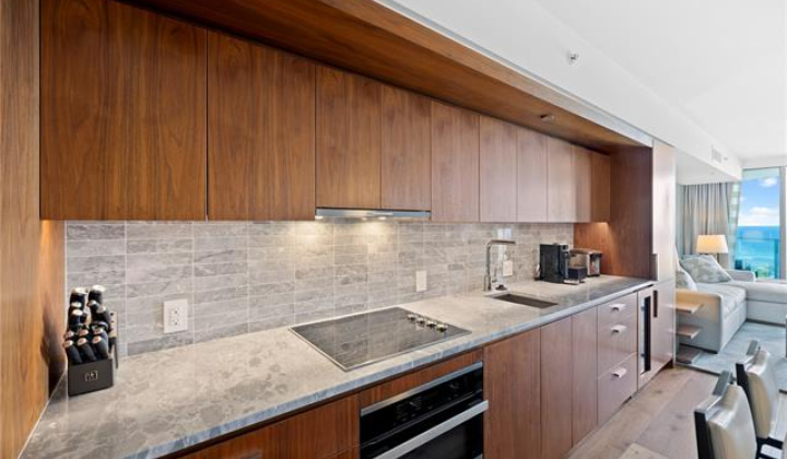 2139 Kuhio Avenue,Honolulu,Hawaii,96815,2 Bedrooms Bedrooms,2 BathroomsBathrooms,Condo/Townhouse,Kuhio,26,18274468