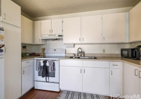 1710 Punahou Street,Honolulu,Hawaii,96822,1 ベッドルーム ベッドルーム,1 バスルームバスルーム,コンド / タウンハウス,Punahou,9,18274953