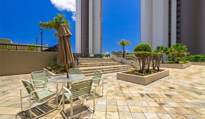 2499 Kapiolani Boulevard,Honolulu,Hawaii,96826,3 ベッドルーム ベッドルーム,2 バスルームバスルーム,コンド / タウンハウス,Kapiolani,28,19447182